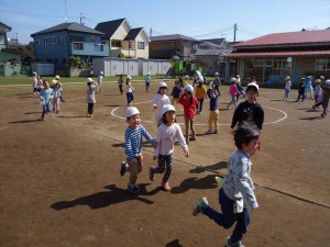 2021　3月4日　年少・年中　しっぽ取り