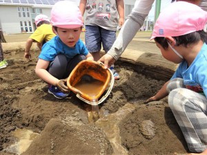 g中砂場あそび (8)