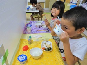 昼食準備・昼食 (6)