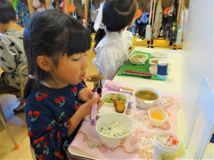 2021　11月15日　給食の様子