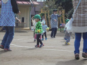 2022　11月4日　2歳つくし組　運動会の練習